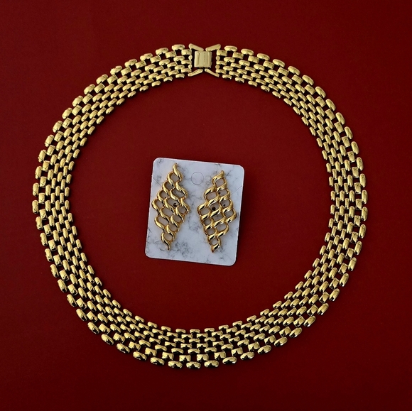 Avon Jewelry - Vintage Premier Designs Panther Link Collar Necklace Gold Tone / Avon Eartings